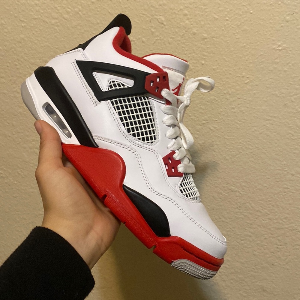 Fire Red Air Jordan 4 Retro